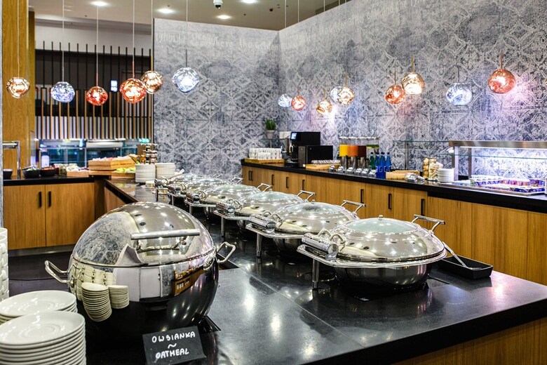 Hotel Courtyard By Marriott Warsaw Airport