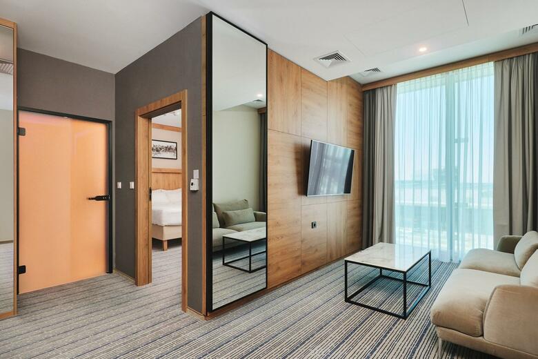 Hotel Courtyard By Marriott Warsaw Airport