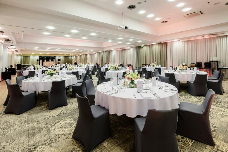 Hotel Courtyard By Marriott Warsaw Airport