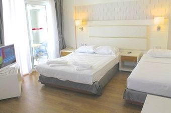 Yunus Hotel