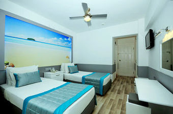 Blue Palace Hotel & Family