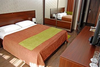 Green Park Kaluga Hotel