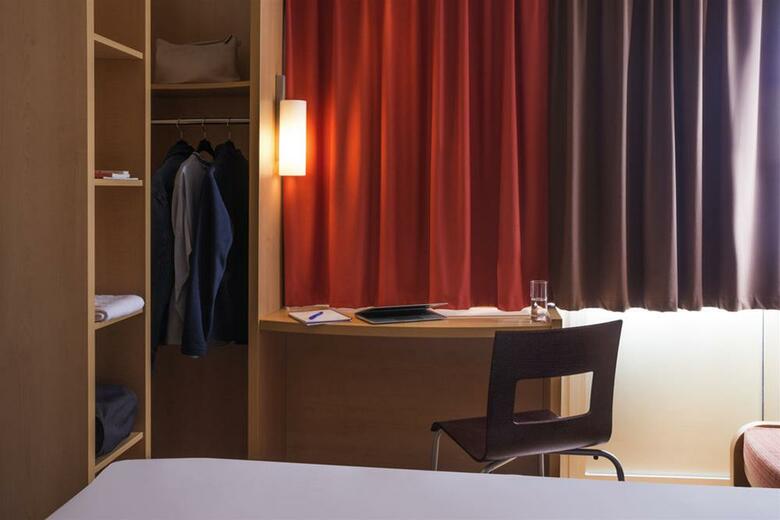 B&B Hotel Orly Rungis A�roport