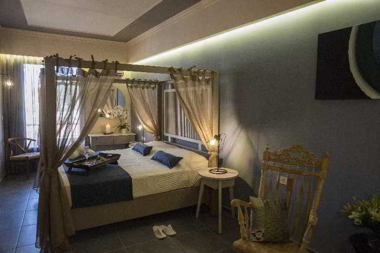 Hotel Elia Potie Studios