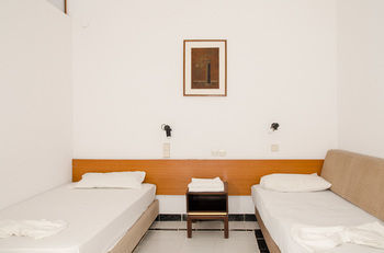 Hotel Gnest Apartments