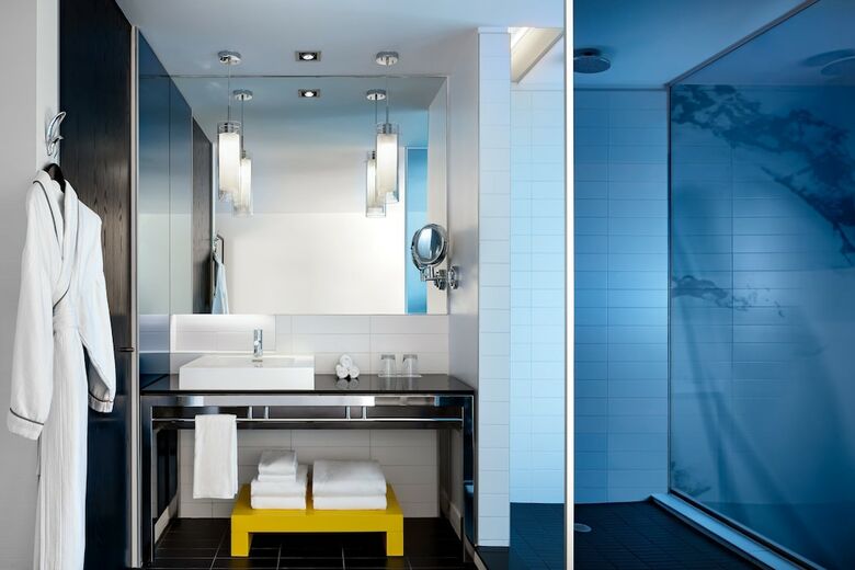 Hotel W Montreal