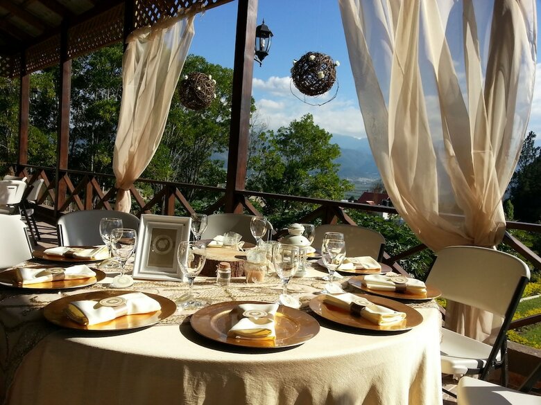 Altocerro Villas Hotel & Camping