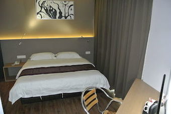 Hotel Super 8 Bayan Baru