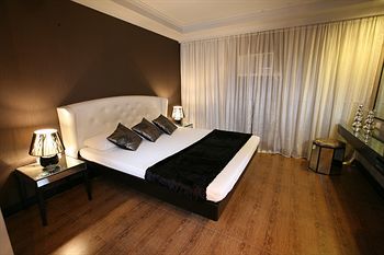 Hotel Victoria Court Balintawak