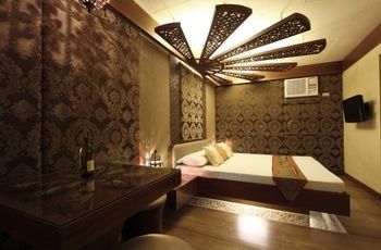 Hotel Victoria Court North Edsa