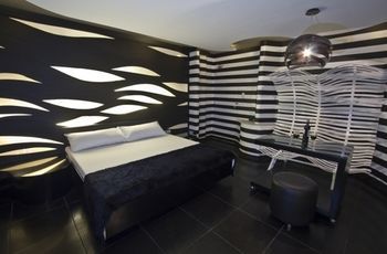 Hotel Victoria Court North Edsa