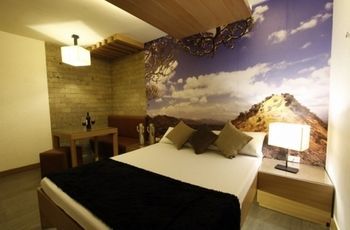 Hotel Victoria Court North Edsa