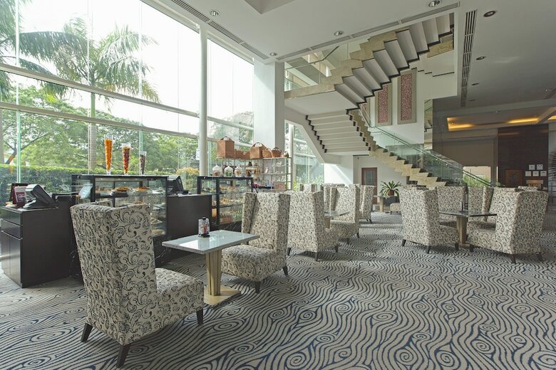 Acacia Hotel Manila