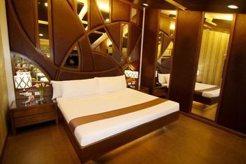 Hotel Victoria Court Cuneta