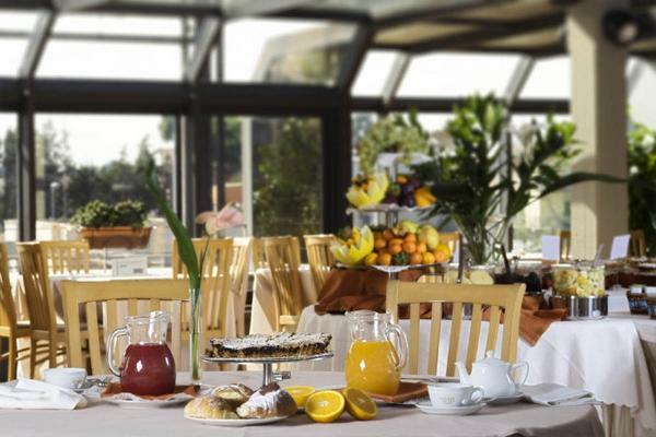 Petra Hotel & Residence
