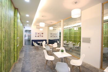 Pha Le Hotel