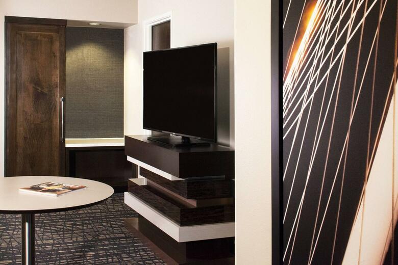Hotel Dallas Marriott Suites Market Center