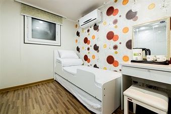 Hostel Chloe