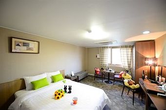W Tourist Hotel