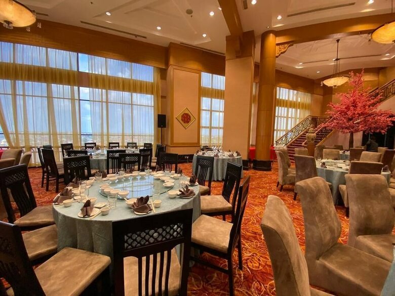 Hotel Renaissance