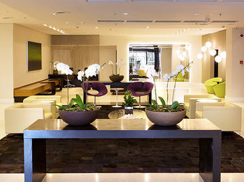 Golden Tulip Suites Dubai