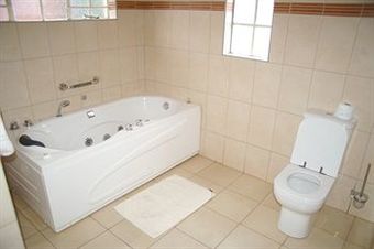 Hotel Khanondo Guest House