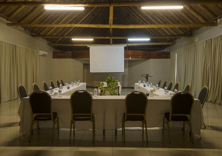 Hotel A'zambezi River Lodge