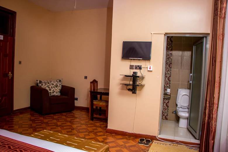 Hotel Karen Inn And Suites