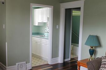 James Bay Inn Hotel & Suites