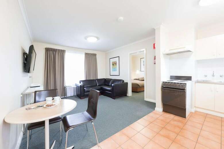 Forrest Hotel & Apartments