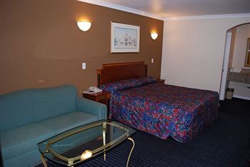 Motel Walnut Inn & Suites