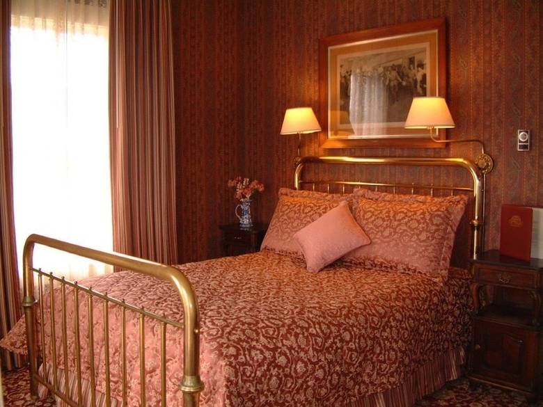 The Mendocino Hotel And Garden Suites
