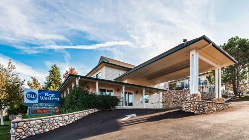 Hotel Best Western Cedar Inn & Suites
