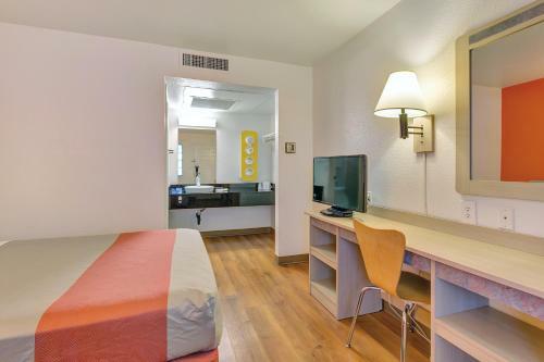 Motel 6 Santa Rosa North