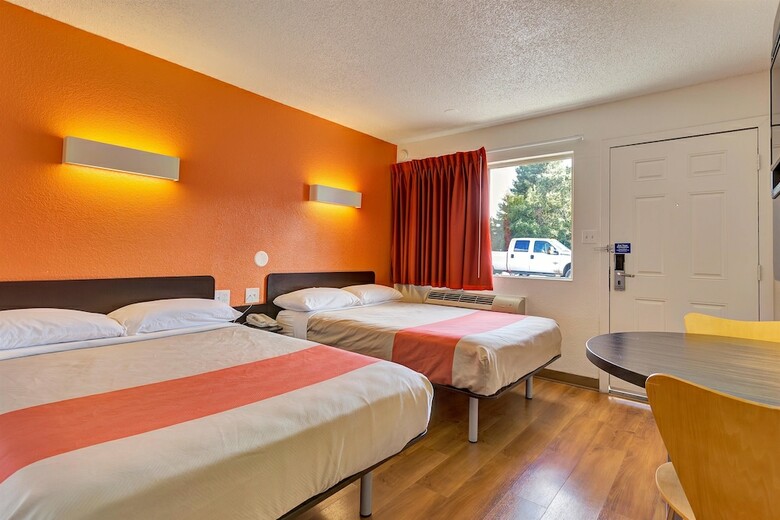 Motel 6 Santa Rosa South