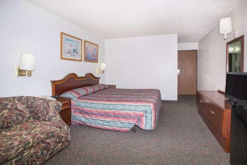 Motel Super 8 Limon