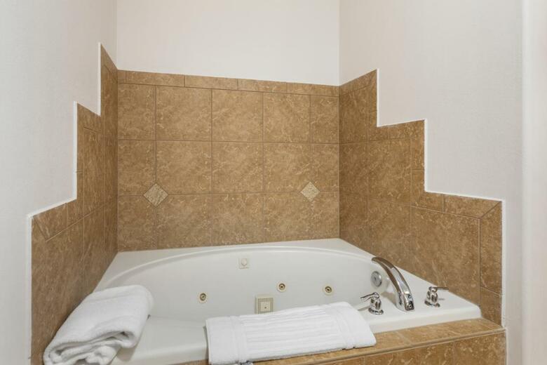 Glenwood Suites, An Ascend Hotel Collection Member