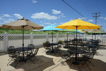 Hostal Northfield Inn, Suites & Conference Center