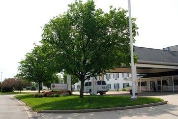 Hostal Northfield Inn, Suites & Conference Center