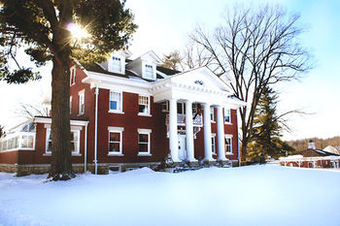 Inn On Crescent Lake Bed And Breakfast