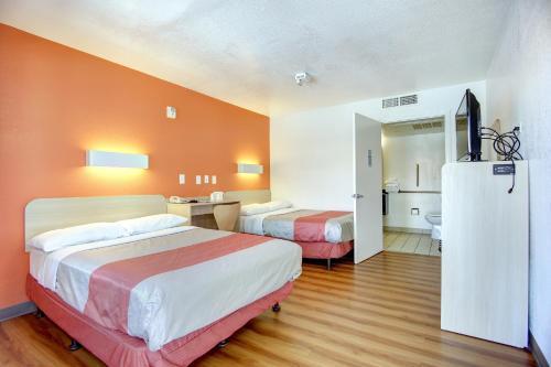 Motel 6 Santa Fe - Cerrillos Road South