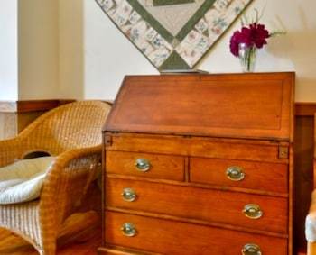 Bent Creek Lodge Bed & Breakfast