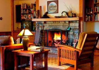 Bent Creek Lodge Bed & Breakfast