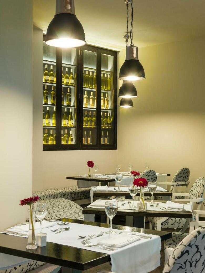 Hotel H10 White Suites - S�lo Adultos