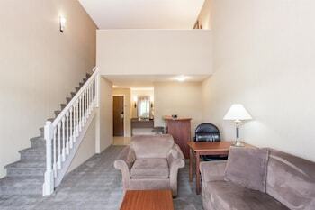 Ramada By Wyndham Kelowna Hotel & Conference Center