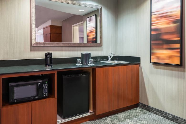 Hotel Courtyard By Marriott Providence Lincoln