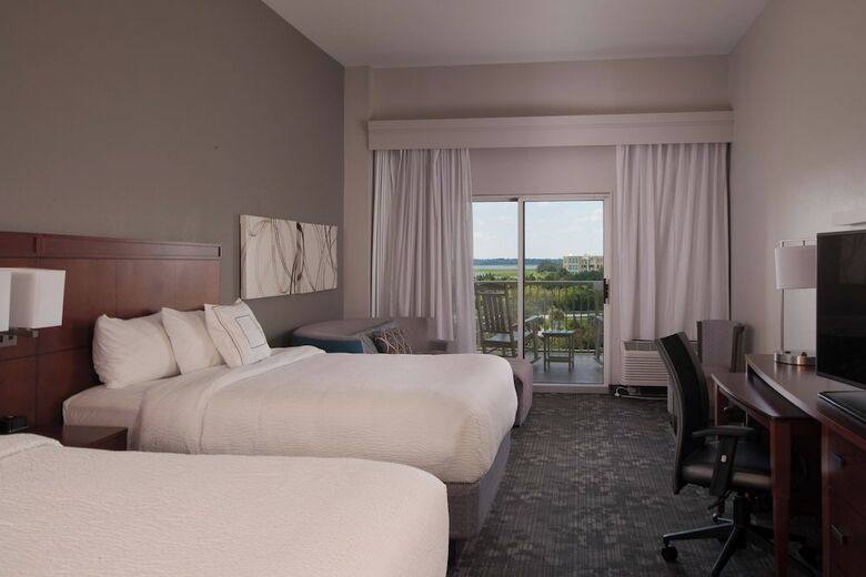 Hotel Courtyard Charleston Waterfront By Marriott