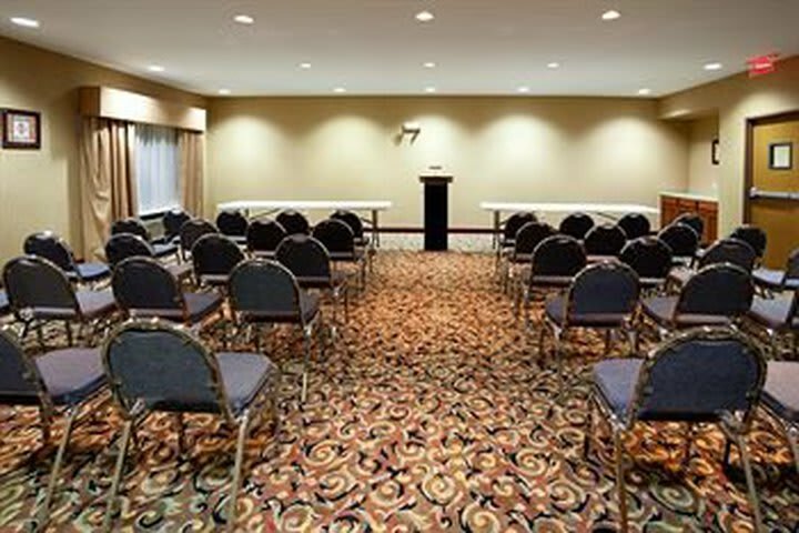 Holiday Inn Express Hotel & Suites Cedar Park