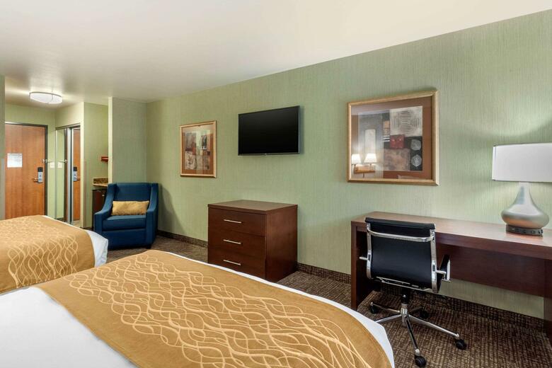 Hotel Comfort Inn And Suites