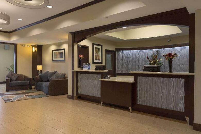 Hotel Baymont Inn & Suites Victoria